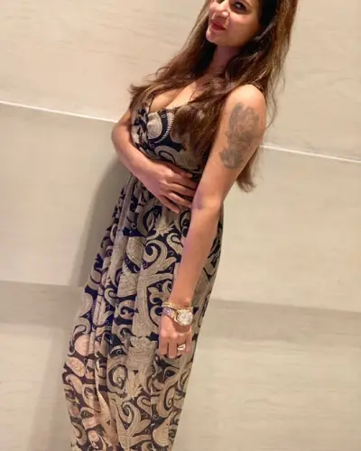 Lakhandur Escort